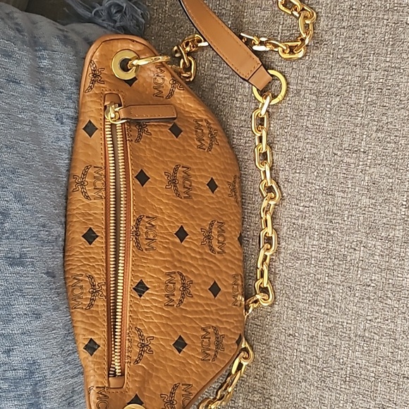 Authentic MCM mini  bum shoulder bag - Picture 4 of 10